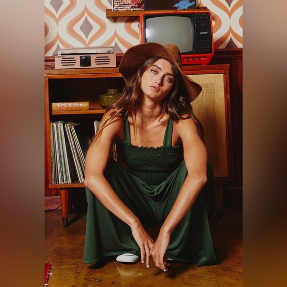 ☀️Last 1 Emory Smocked Bodice Jumpsuit w/Pockets Hunter Green Yoga Bitch NWT - Picture 9 of 13